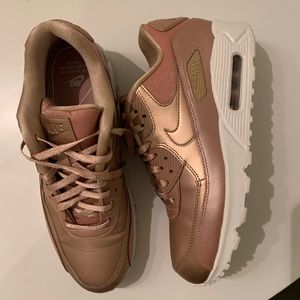 NIKE W AIR MAX 90-MTL SIZE 9.5